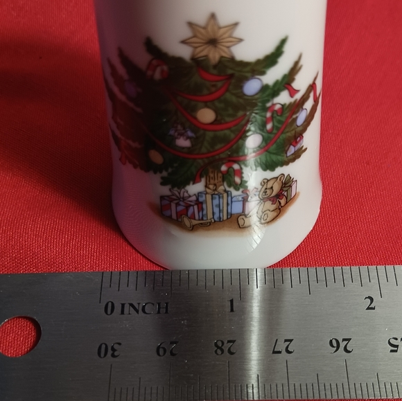 Christmas Sanyei Japanese Salt and Pepper Shakers - Picture 7 of 7